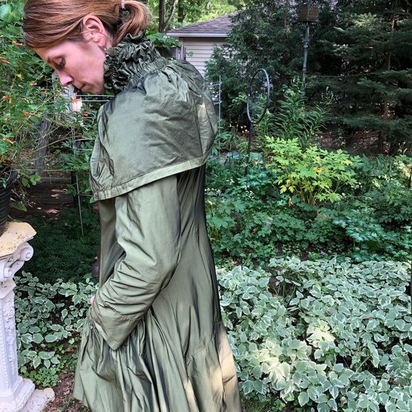 Matthildur/Elm Design dress and caplet - Picture 8 of 12